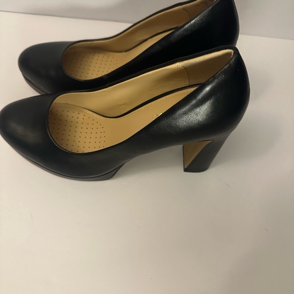 Aldo Black Classic Heels for Formal Wear - Picture 3 of 4